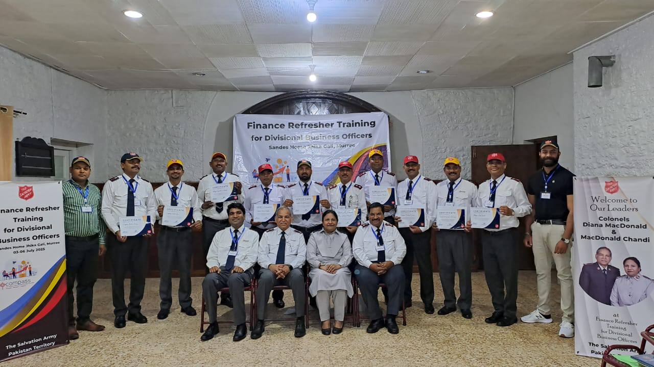 You are currently viewing 𝐅𝐢𝐧𝐚𝐧𝐜𝐞 𝐑𝐞𝐟𝐫𝐞𝐬𝐡𝐞𝐫 𝐓𝐫𝐚𝐢𝐧𝐢𝐧𝐠 𝐟𝐨𝐫 𝐃𝐢𝐯𝐢𝐬𝐢𝐨𝐧𝐚𝐥 𝐁𝐮𝐬𝐢𝐧𝐞𝐬𝐬 𝐎𝐟𝐟𝐢𝐜𝐞𝐫𝐬