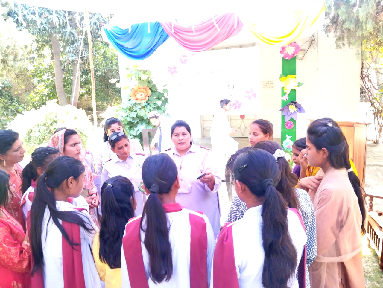 You are currently viewing Empowering Young Girls through Art, Fun, and Values